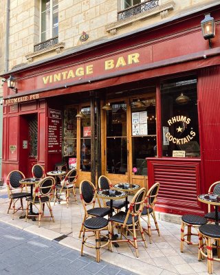 Vintage Bar