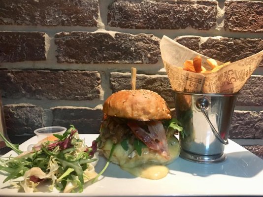 Le Bistro Du Panier