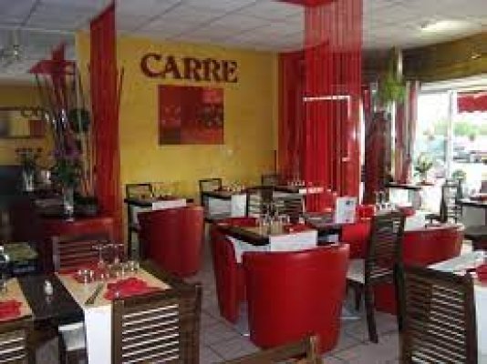 Le Carre Rouge