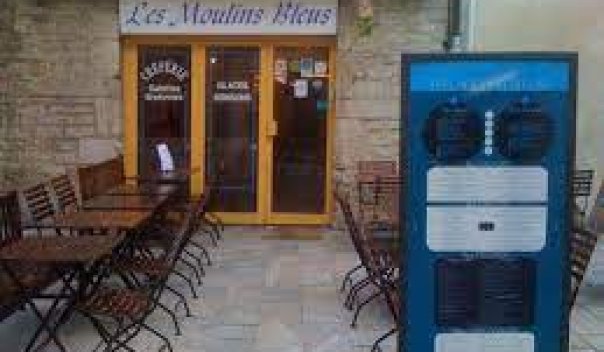 Les Moulins Bleus