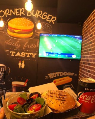 Corner Burger