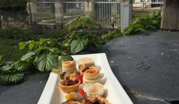 Monument Café Château d Angers