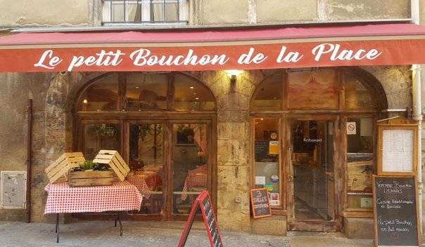 LE PETIT BOUCHON DE LA PLACE