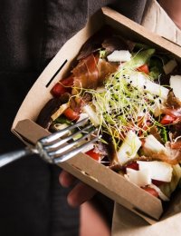 Manger à la maison